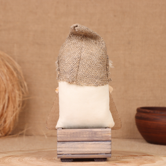 Домовой Домовой "Любимчик с гуслями", на сундуке, 21х11х7 см