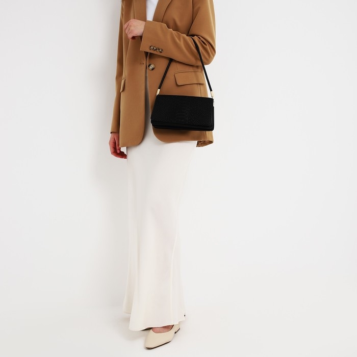 Сумка женская багет на клапане, цвет чёрный Сумка женская багет на клапане, цвет чёрный