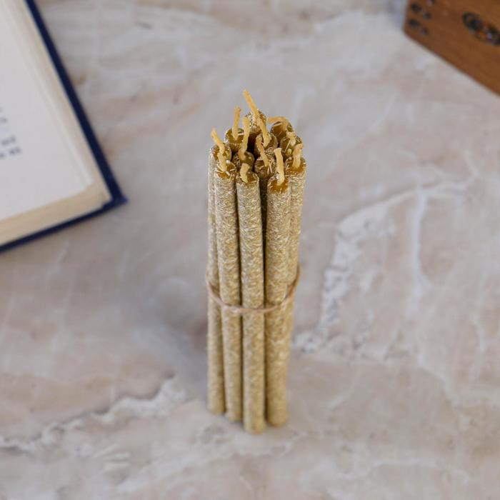 Свеча магическая медовая с ромашкой «Молитва святой Матроне», 12 штук Свеча магическая медовая с ромашкой «Молитва святой Матроне», 12 штук