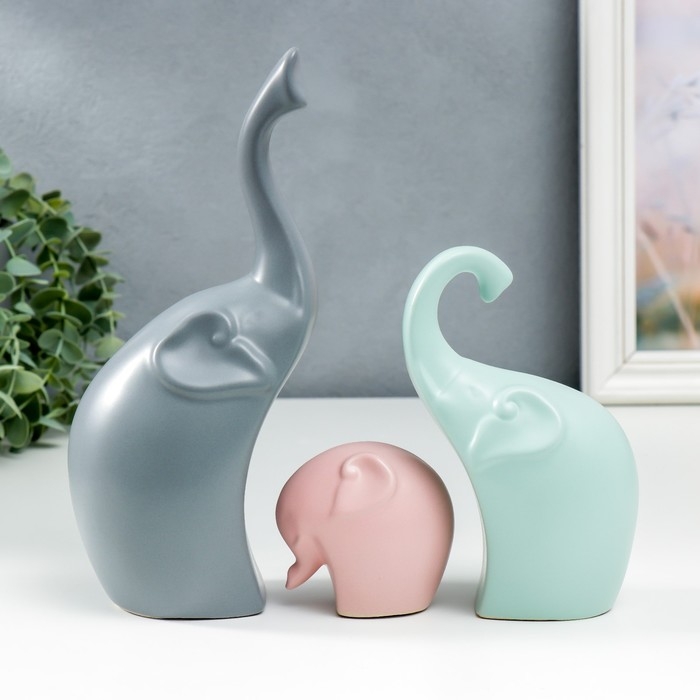 Сувенир керамика Сувенир керамика "Семья слонов" пастель матовый набор 3 шт h=7 см 15,5 см 23,5 см