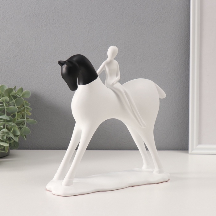 Сувенир полистоун  Сувенир полистоун "Абстракция. Человек на коне" белый 7х22х21 см