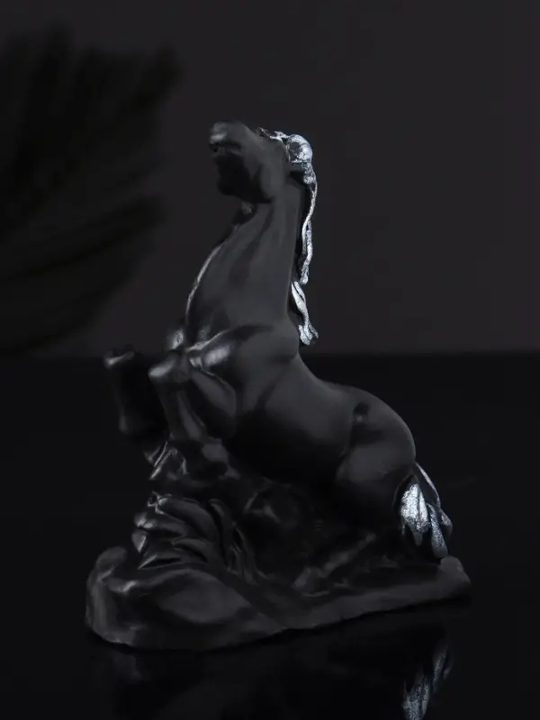 Фигура "Конь на дыбах" 10 см, черный