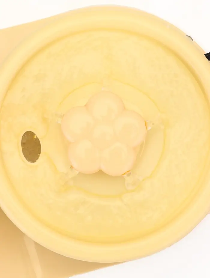 Фонтан для животных с миской, 34×17.5×11.5 см, бежевый Фонтан для животных с миской, 34×17.5×11.5 см, бежевый