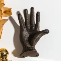 Крючки настенные &laquo;Рука - приветствие&raquo;, ключница декоративная, чугун, 11&times;7.2&times;8.5 см