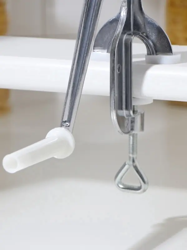 Мясорубка ручная &laquo;Советская&raquo;, алюминий, 22.5&times;13.5 см, серебристая