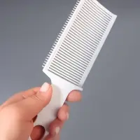Расчёска для барбера, для стрижки под машинку, 22&times;6.5&times;1.5 см, белая
