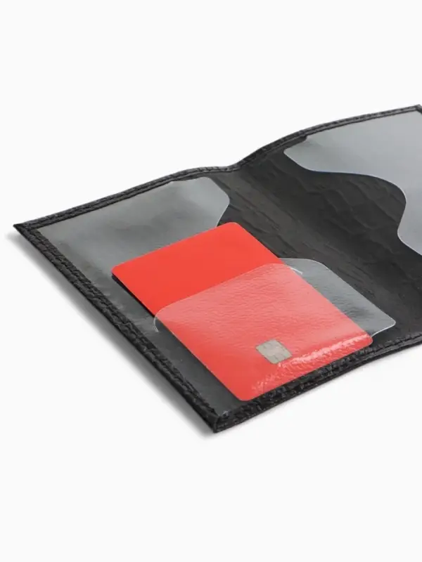 Обложка для паспорта, натуральная кожа, крокодил, тиснение фольгой, чёрная