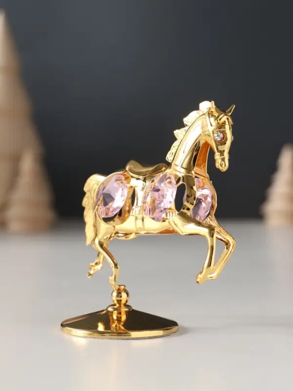 Сувенир Лошадка маленькая с 4-мя розовыми хрусталиками на подставке, 6,5х4х8,5 см. Сувенир Лошадка маленькая с 4-мя розовыми хрусталиками на подставке, 6,5х4х8,5 см.