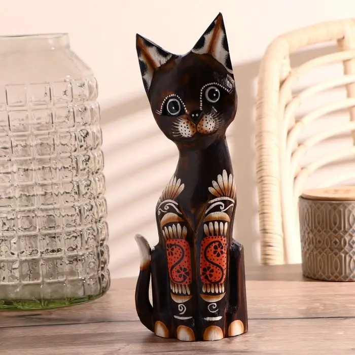 Сувенир дерево Сувенир дерево "Кошка с росписью на лапках" 30х10х3 см