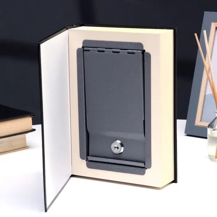 Шкатулка - книга сейф &laquo;Библия&raquo;, с настоящими страницами, замком и ключами