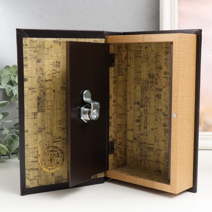 Сейф-книга дерево кожзам Сейф-книга дерево кожзам "Русские народные сказки" 21х13х5 см