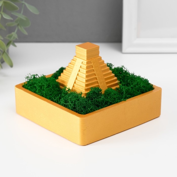 Кашпо бетонное Кашпо бетонное "Храм Солнца" высота 8 см 11,5х11,5 см золотой со мхом (мох зелен. стабилиз)