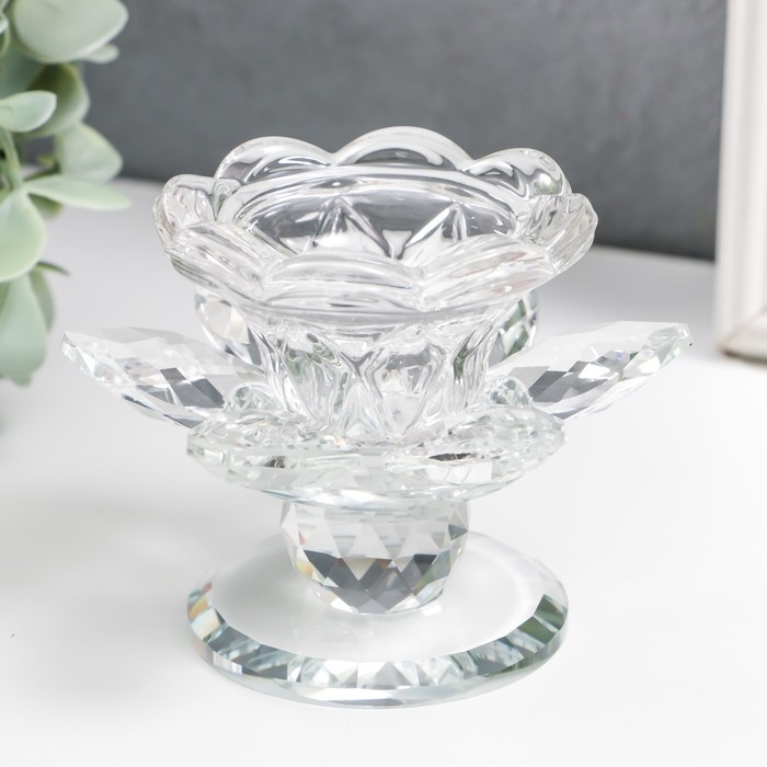 Подсвечник стекло на1 свечу Подсвечник стекло на1 свечу "Цветок" d=2,5 и 4,5 см 10х10х7 см