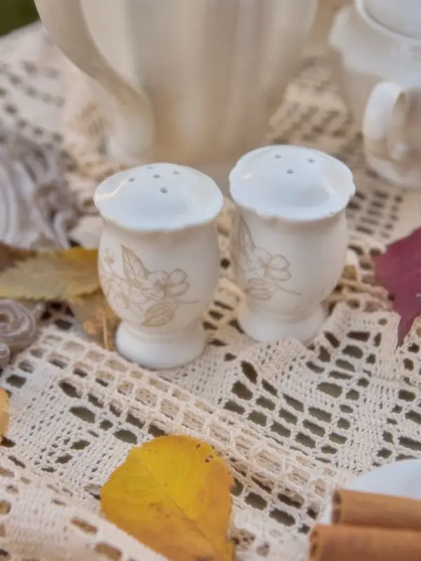 Набор для специй SL Home &laquo;Аманде&raquo;, 5&times;5&times;8 см, солонка, перечница, фарфор, белый