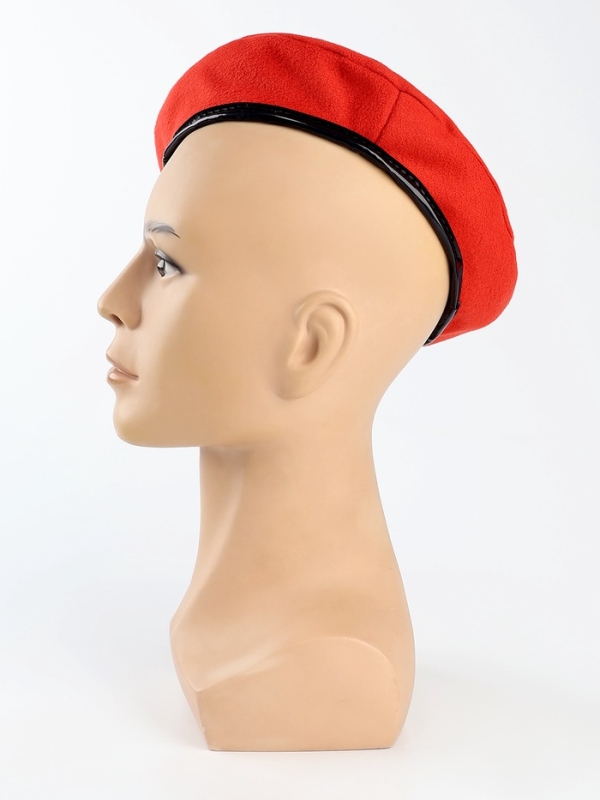 Берет военного, цвет красный Берет военного, цвет красный