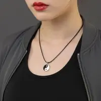 Кулон на шнурке &laquo;Инь-ян&raquo;, чёрно-белый в серебре, 45 см