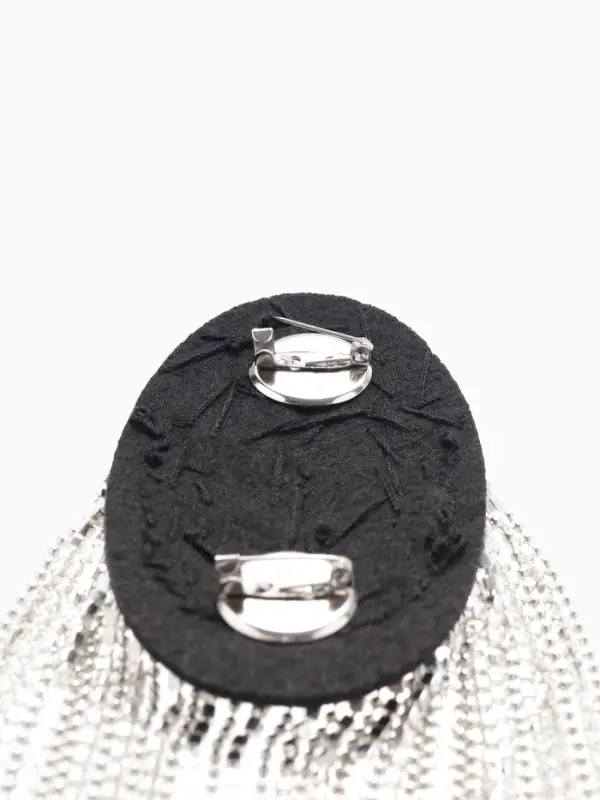 Брошь &laquo;Эполет&raquo;, цвет белый в серебре