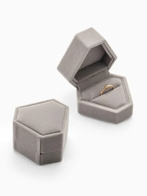 Футляр под серьги, кольцо &laquo;Кристалл&raquo;, бархатный, 6.5&times;6.4 см, серый