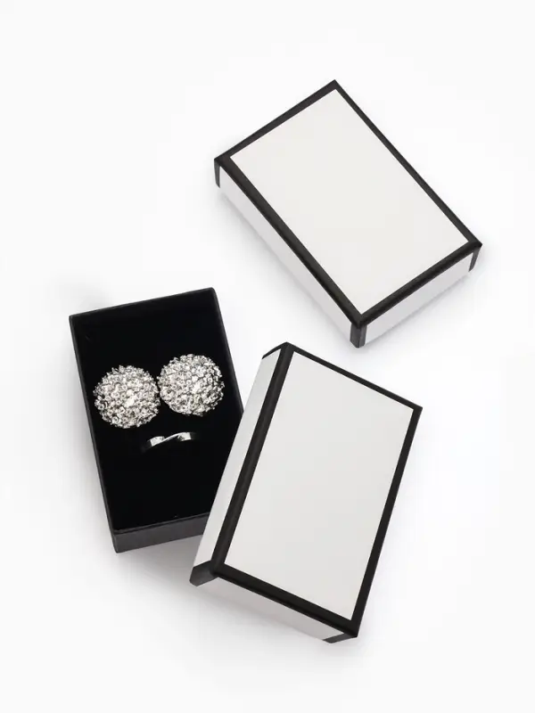 Коробочка подарочная под набор  Коробочка подарочная под набор "Стиль", 5*8 см, цвет чёрно-белый