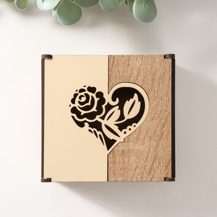 Шкатулка комбинированная  Шкатулка комбинированная "Цветок в сердце" 10,5х10х7 см