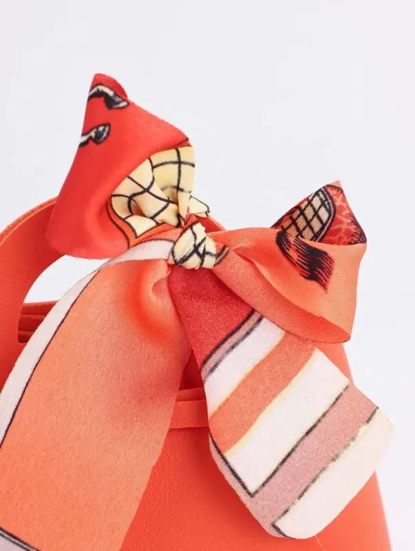 Кожанная подарочная сумочка 13 х12 х 5,5 см оранжевая Кожанная подарочная сумочка 13 х12 х 5,5 см оранжевая