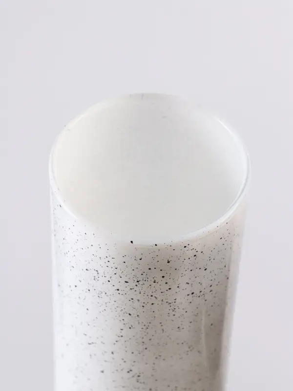 Ваза для цветов &laquo;Крапле&raquo;, прямая, h=26 см, стекло, белая