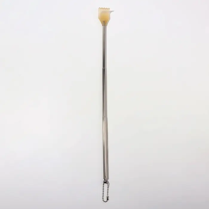 Массажёр - чесалка, с раздвижной ручкой, с подвесом, 20/42 см, жёлтый