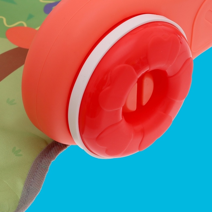 Развивающий коврик-каталка «Сафари», 2 в 1, звуковые эффекты, цвет красный Развивающий коврик-каталка «Сафари», 2 в 1, звуковые эффекты, цвет красный