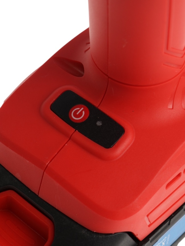 Секатор аккумуляторный ТУНДРА, 21 В, 2 х 1.5 Ач, Li-ion Секатор аккумуляторный ТУНДРА, 21 В, 2 х 1.5 Ач, Li-ion