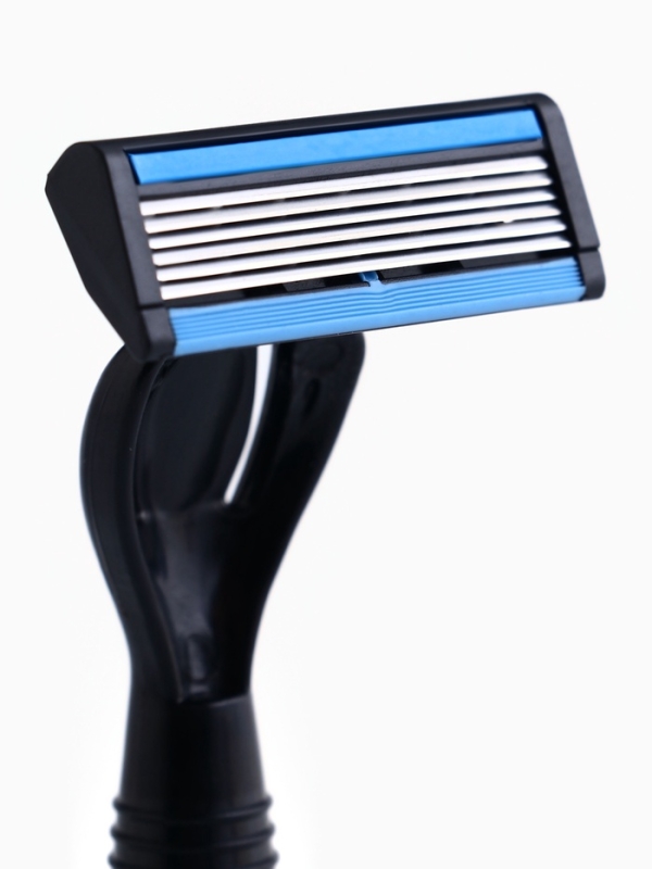 Станок бритвенный + 6 сменных кассет с 6 лезвиями Станок бритвенный + 6 сменных кассет с 6 лезвиями