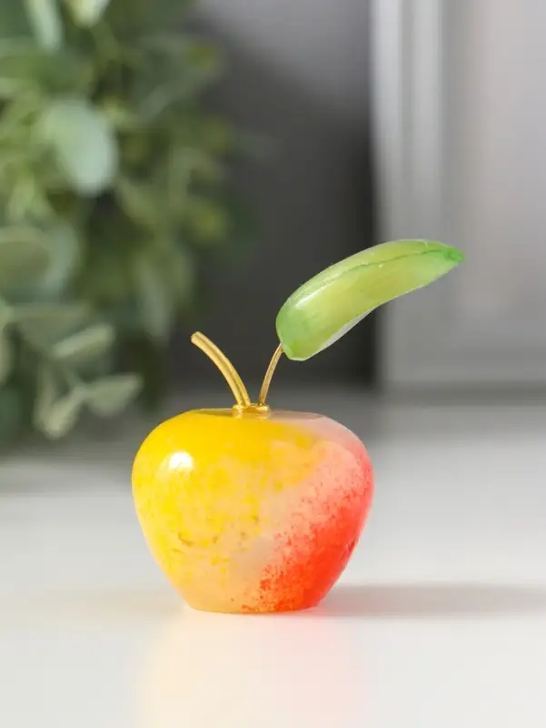 Фигурка &laquo;Яблоко&raquo;, 4.5&times;5 см, селенит