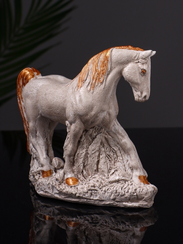 Статуэтка  Статуэтка "Конь Граф" 12х16х6 см, цвет бежевый