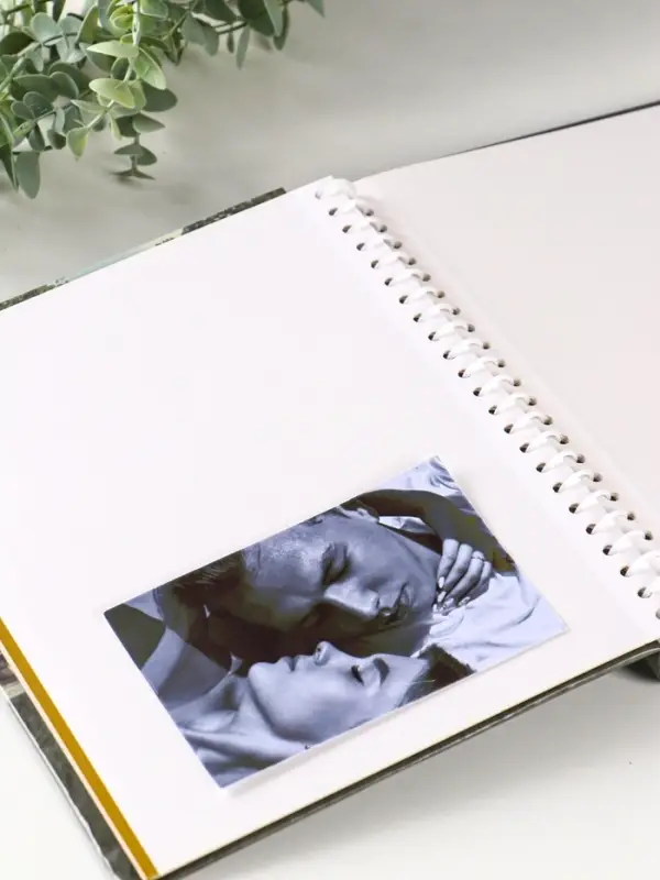 Фотоальбом 10 магнитных листов Фотоальбом 10 магнитных листов "Париж" 23X28см, пер-т внутр.спираль