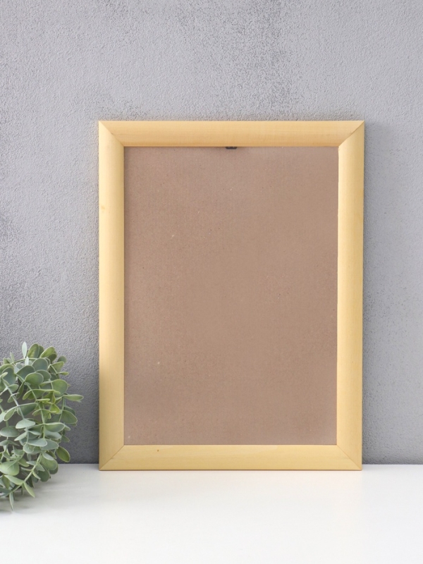 Фоторамка дерево 25х35 см, сосна ( пластиковый экран )