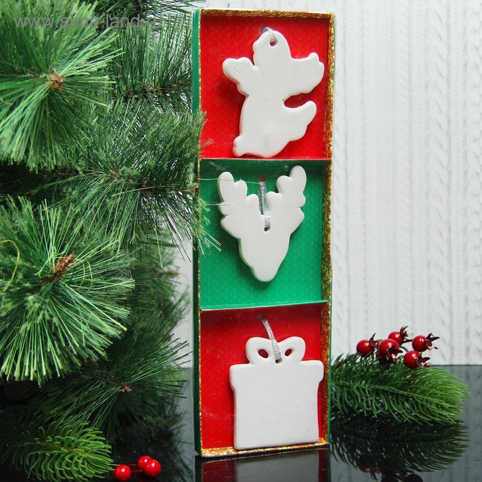 Набор новогодних подвесок под роспись «Праздник на пороге», 3 шт. с подвесом Набор новогодних подвесок под роспись «Праздник на пороге», 3 шт. с подвесом