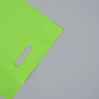 Пакет полиэтиленовый с вырубной ручкой, Салатовый 30-40 См, 70 мкм