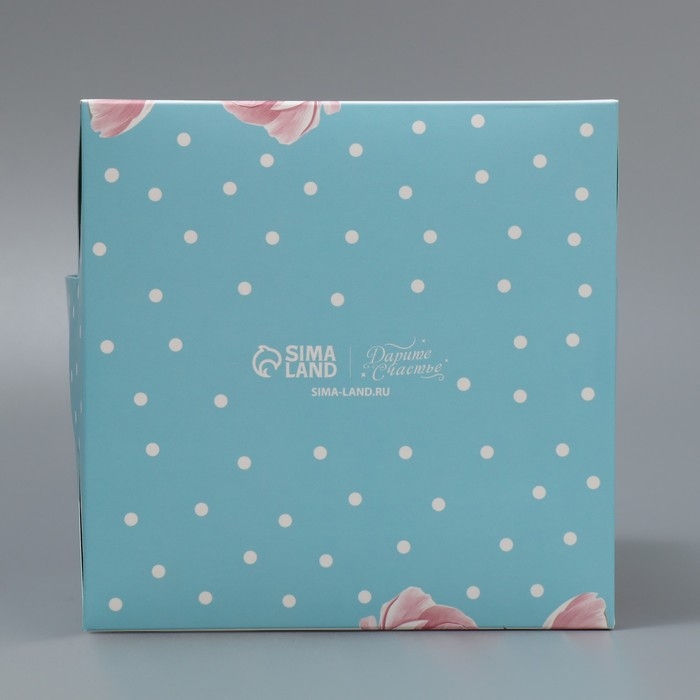 Коробка под маленький торт, кондитерская упаковка, «Пионы», 15 х 15 х 18 см Коробка под маленький торт, кондитерская упаковка, «Пионы», 15 х 15 х 18 см