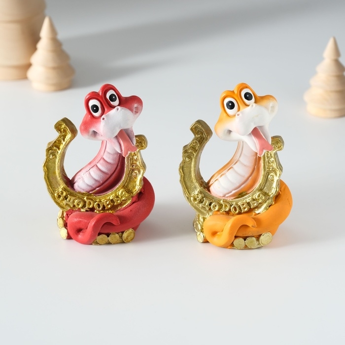 Сувенир полистоун Сувенир полистоун "Змейка с подковой" МИКС 5,5х4х8 см