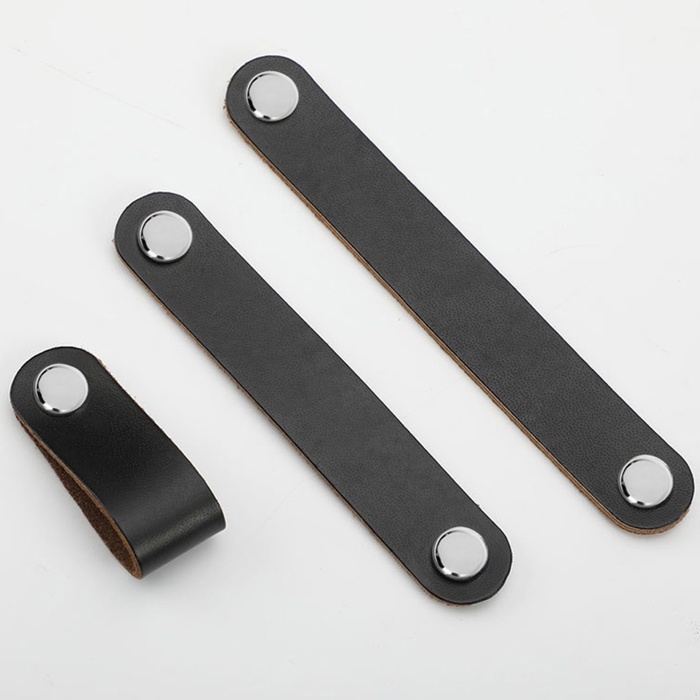 Ручка-скоба CAPPIO RSC010, кожа, м/о 128 мм, цвет черный Ручка-скоба CAPPIO RSC010, кожа, м/о 128 мм, цвет черный