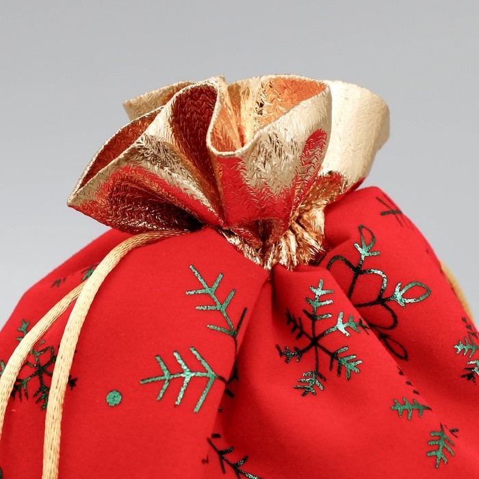 Мешочек подарочный замша «Тепла и Уюта», снежинки, тиснение, 16 х 24 см +/- 1.5 см, Новый год Мешочек подарочный замша «Тепла и Уюта», снежинки, тиснение, 16 х 24 см +/- 1.5 см, Новый год
