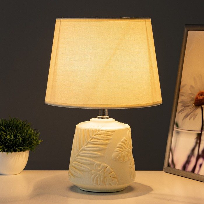 Лампа настольная 16262/1 E14 40Вт белый  22х22х34 см RISALUX