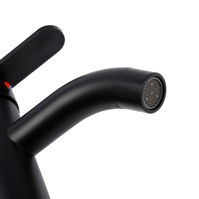 Смеситель для раковины ZEIN Z3653, однорычажный, высота излива 8 см, ABS-пластик, черный Смеситель для раковины ZEIN Z3653, однорычажный, высота излива 8 см, ABS-пластик, черный