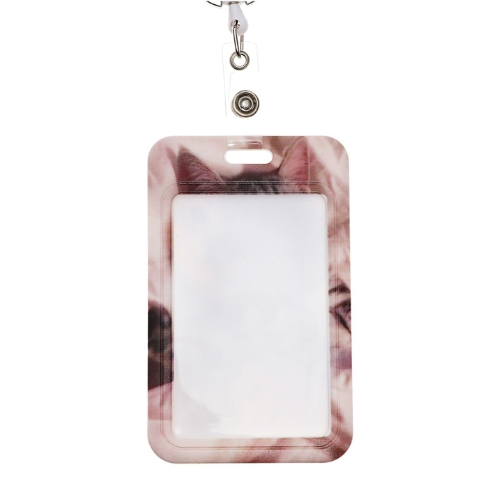 Бейдж-карман вертикальный внешний 110x68мм, внутренний 85x54мм, рулетка-карабин 60см, пластиковый  Бейдж-карман вертикальный внешний 110x68мм, внутренний 85x54мм, рулетка-карабин 60см, пластиковый "Котик".