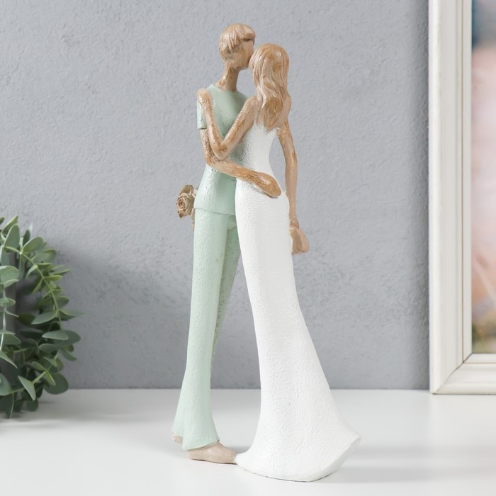 Сувенир полистоун  Сувенир полистоун "Влюблённые. Поцелуй" бело-зелёный 15,5х6х29,5 см