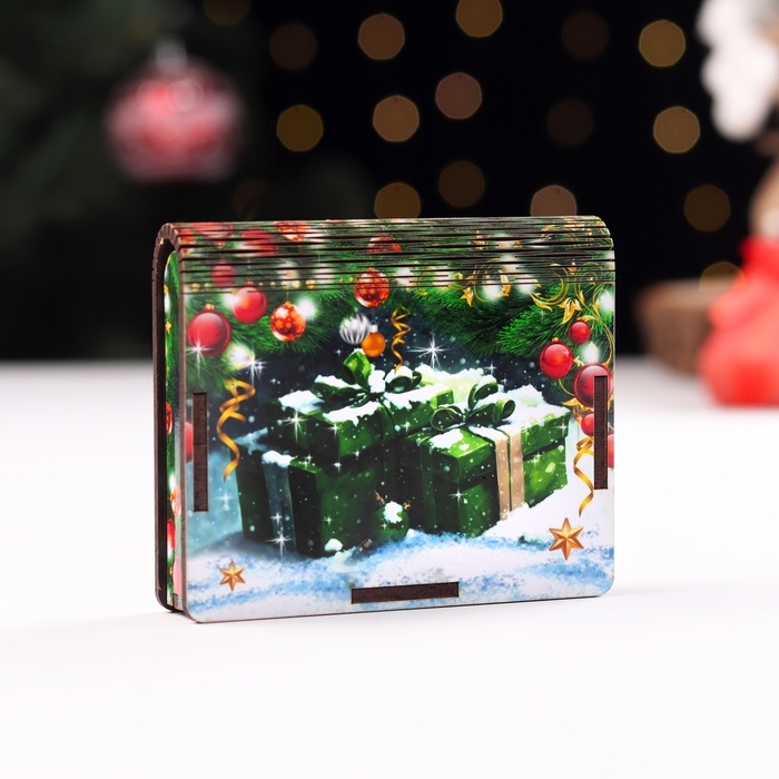 Новый год. Деревянный конверт для денег с символом года № 8  Новый год. Деревянный конверт для денег с символом года № 8 "Змейка в колпаке", 9,8х8,5х2 см 1066018