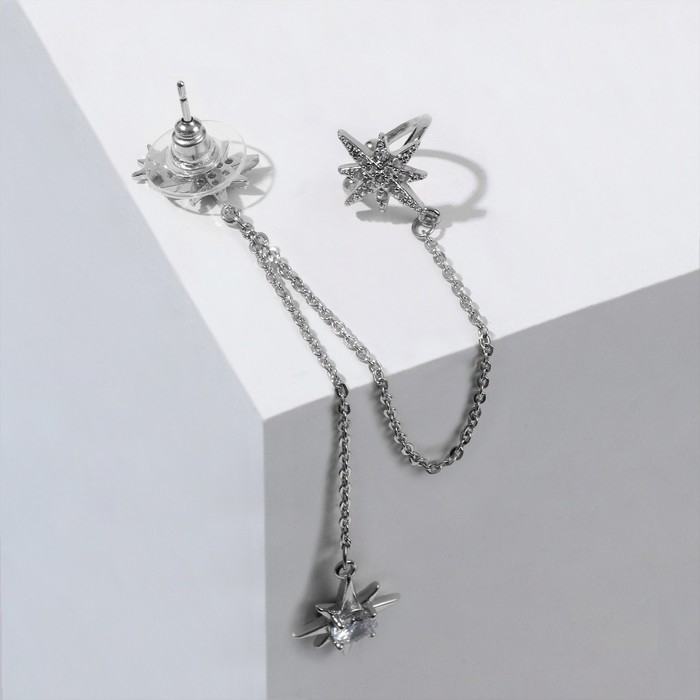 Серьга «Кафф» северная звезда с цепью, цвет белый в серебре Серьга «Кафф» северная звезда с цепью, цвет белый в серебре