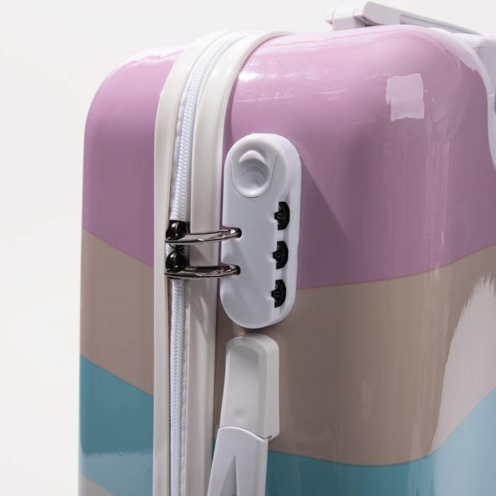 Чемодан малый 36 л (S), отдел на молнии, кодовый замок, цвет разноцветный Чемодан малый 36 л (S), отдел на молнии, кодовый замок, цвет разноцветный
