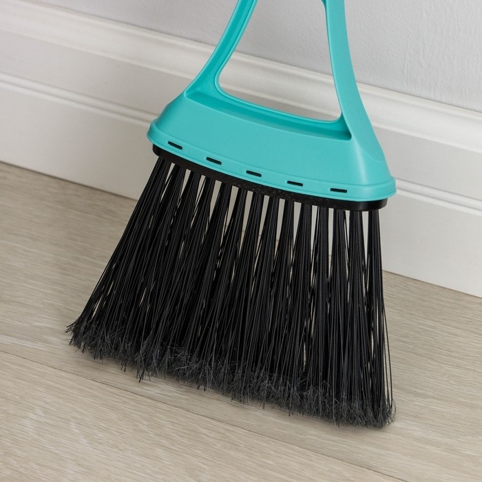 Веник «Практик», цвет аквамарин Веник «Практик», цвет аквамарин