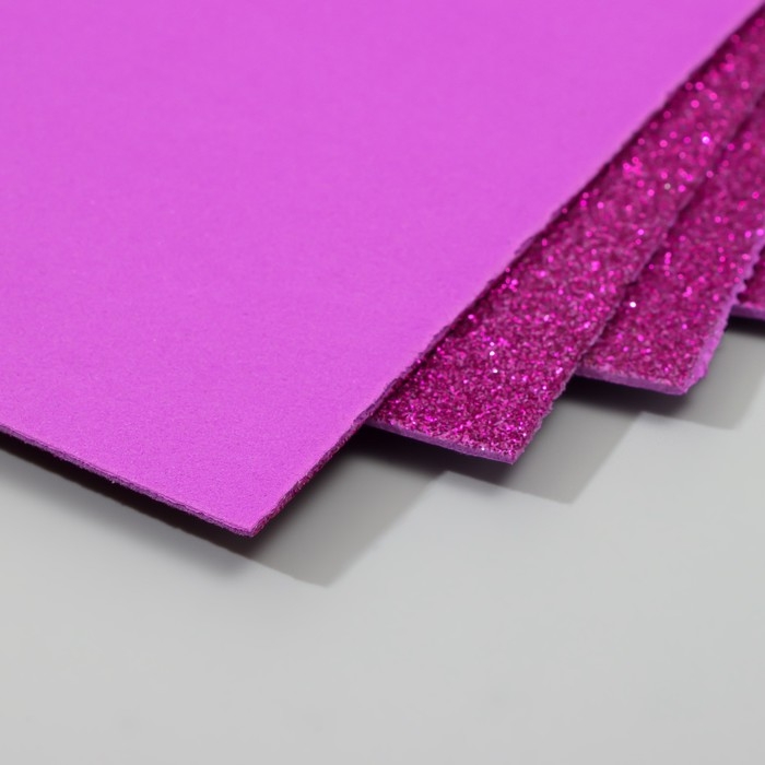 Набор глиттерного фоамирана (5 листов) 2 мм 20х30 см, фиолетовый Набор глиттерного фоамирана (5 листов) 2 мм 20х30 см, фиолетовый