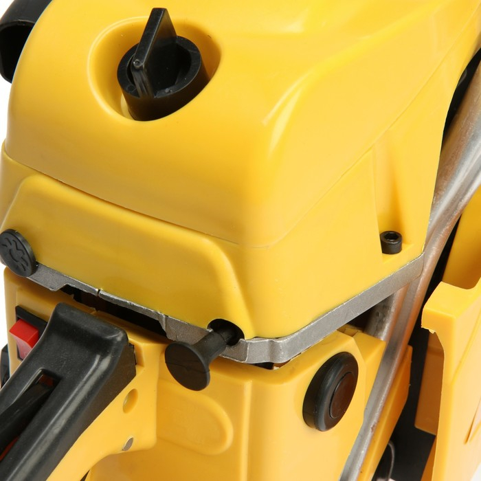 Бензопила ТУНДРА, 11500 об/мин, 400 мм, 16 Бензопила ТУНДРА, 11500 об/мин, 400 мм, 16", 64 звена, 0.325", 1.5 мм, 2.5 л.с., 45 см3